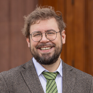 Prof. Dr. Hiram Kümper